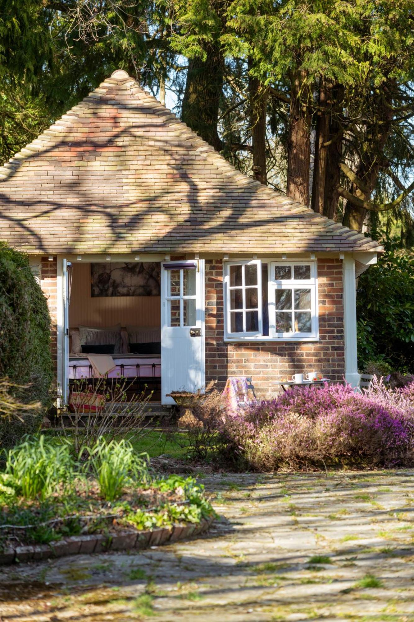 Old Mill Lodge By Huluki Sussex Stays Hurstpierpoint 외부 사진