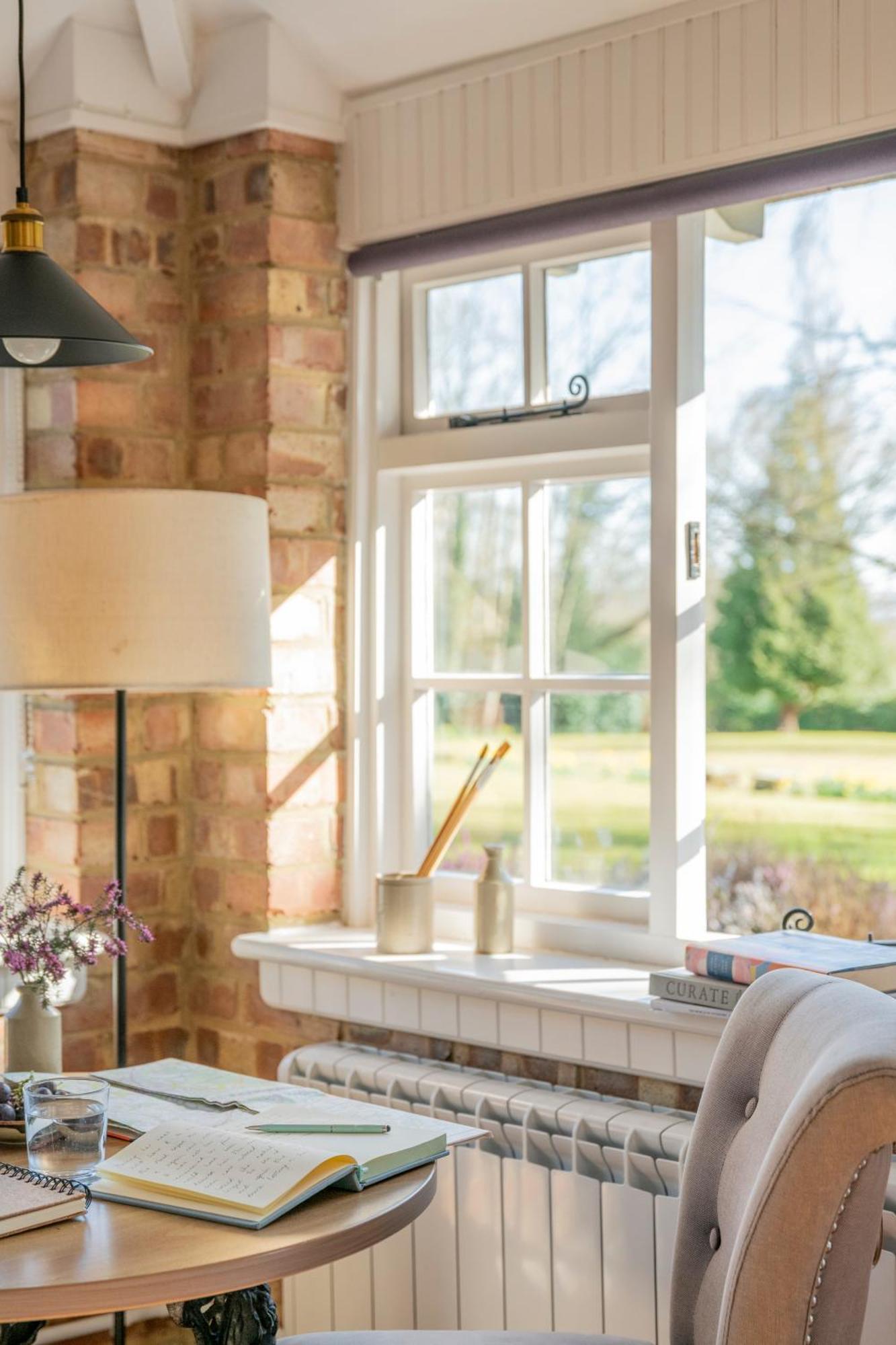 Old Mill Lodge By Huluki Sussex Stays Hurstpierpoint 외부 사진