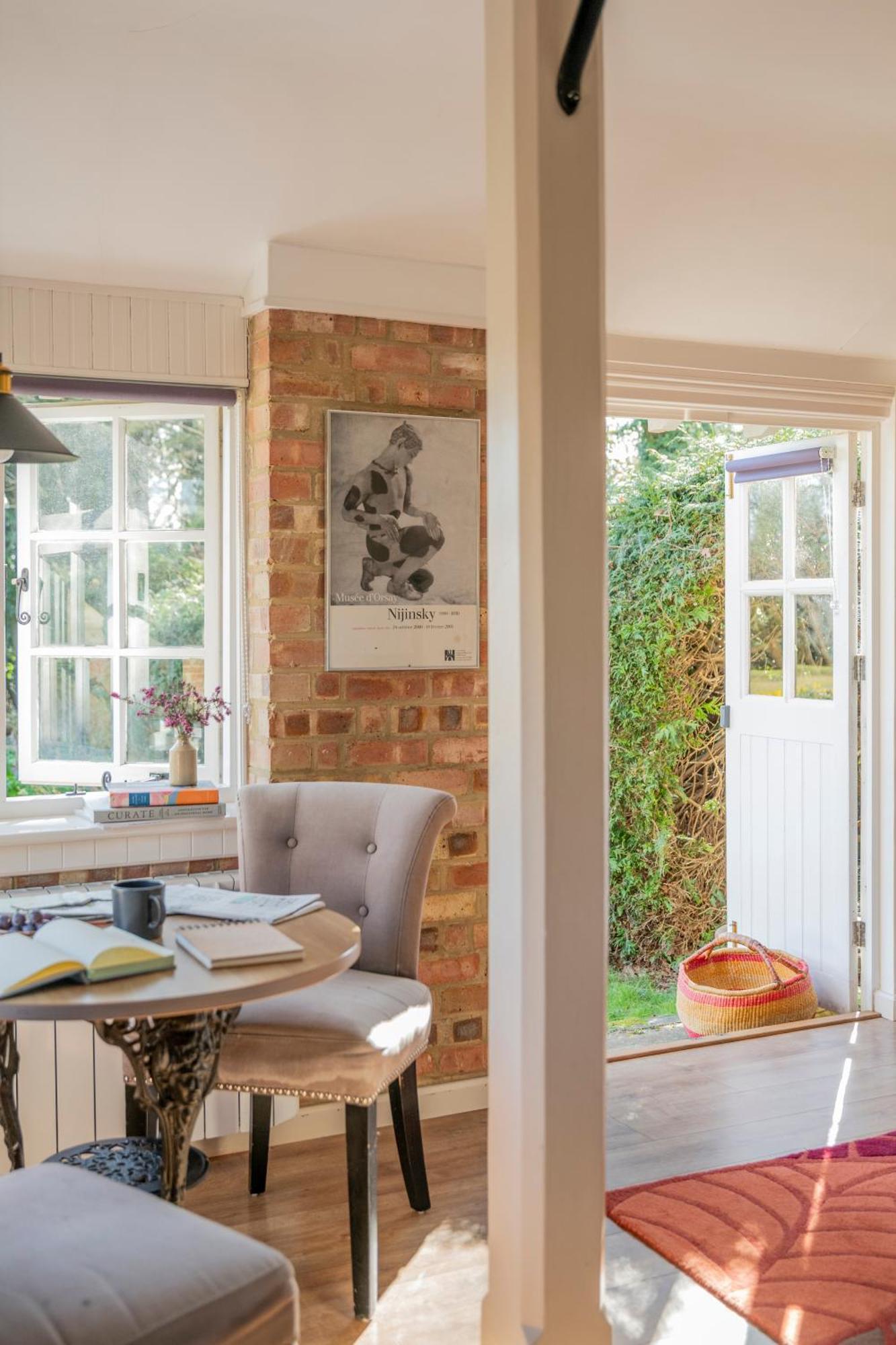 Old Mill Lodge By Huluki Sussex Stays Hurstpierpoint 외부 사진