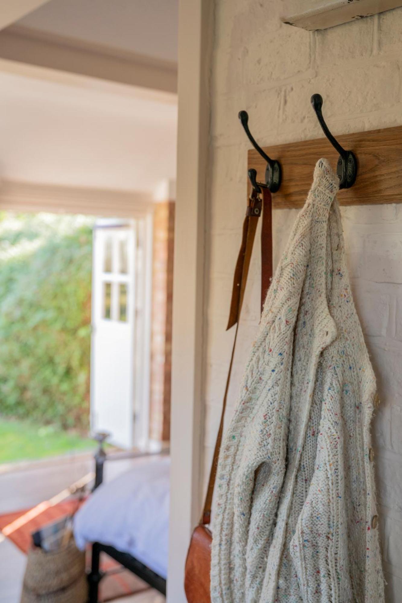Old Mill Lodge By Huluki Sussex Stays Hurstpierpoint 외부 사진
